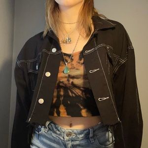Black jean jacket🖤